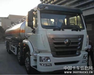 中國(guó)I代智能卡車(chē)豪沃T7H 驅(qū)動(dòng)?；愤\(yùn)輸行業(yè)安全與效率新升級(jí)